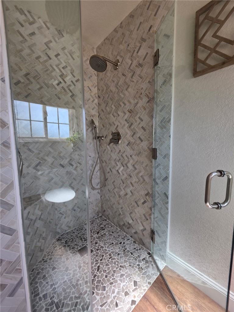 https://media.crmls.org/medias/f742cb34-2904-43db-90c3-62e109f6ed25.jpg?preset=X-Large