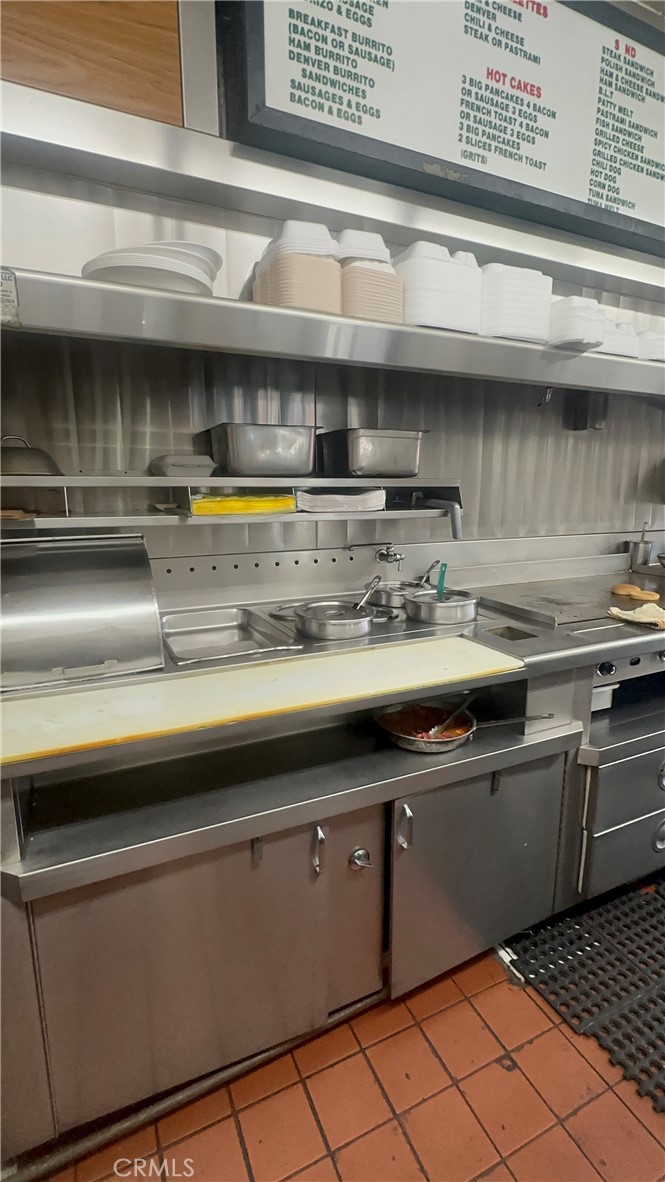 MLS #DW25146635 img 2