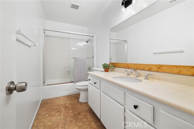 Detail Gallery Image 29 of 42 For 13534 Cordary Ave #14,  Hawthorne,  CA 90250 - 3 Beds | 3 Baths