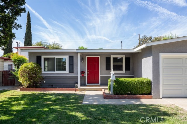 Detail Gallery Image 2 of 25 For 2021 W Jacaranda Pl, Fullerton,  CA 92833 - 3 Beds | 1 Baths