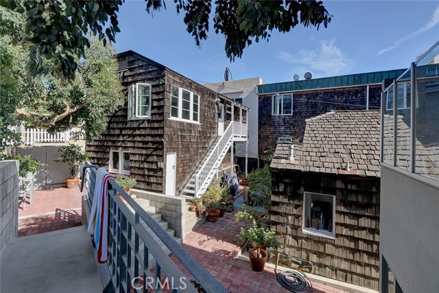 2318 Manhattan Avenue, Hermosa Beach, California 90254, 2 Bedrooms Bedrooms, ,2 BathroomsBathrooms,Residential,Sold,Manhattan,SB21195212