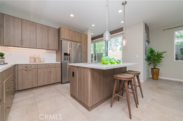 727 Beacon, Irvine CA: https://media.crmls.org/medias/f746539d-aeb0-4cd8-b9fa-97c334ec9655.jpg