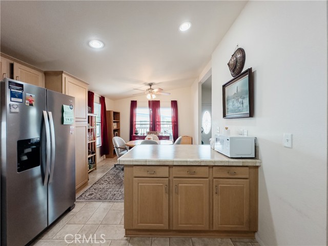 Detail Gallery Image 11 of 28 For 300 Magpie Ln, Fountain Valley,  CA 92708 - 3 Beds | 2 Baths