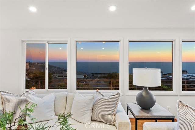 Detail Gallery Image 6 of 60 For 1401 Bounty Way, Laguna Beach,  CA 92651 - 5 Beds | 4 Baths