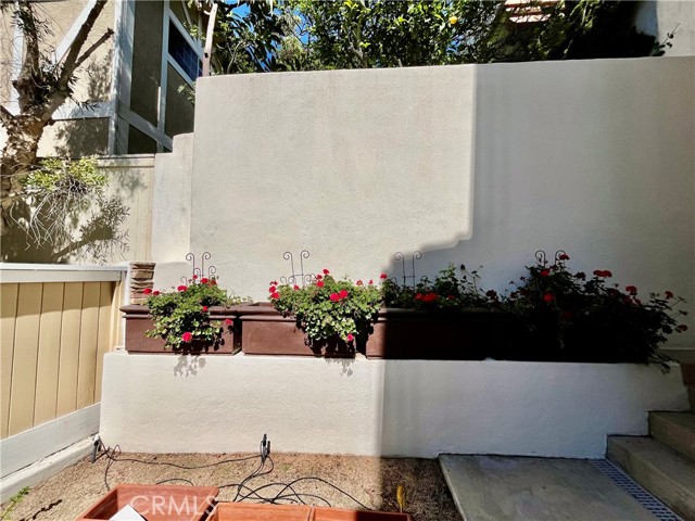 Detail Gallery Image 60 of 65 For 227 S Helberta Ave #B,  Redondo Beach,  CA 90277 - 4 Beds | 3/1 Baths