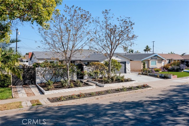 Detail Gallery Image 40 of 59 For 15052 Columbia Ln, Huntington Beach,  CA 92647 - 3 Beds | 1/1 Baths