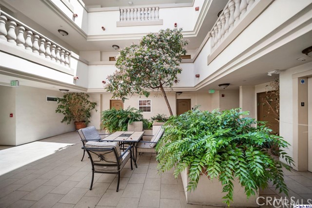 2 Bed Home for Sale in Valley Village, California
