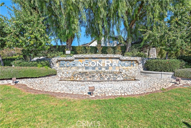 21111 Briarwood Lane, Rancho Santa Margarita CA: https://media.crmls.org/medias/f749cf99-b1a8-4c70-8a93-53ceba2d4deb.jpg