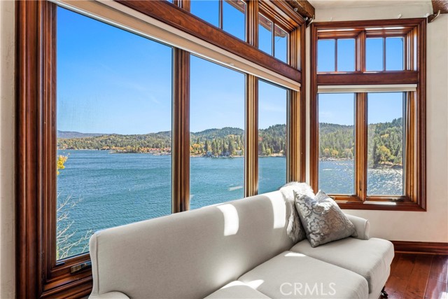 Detail Gallery Image 17 of 70 For 27453 Bayshore Dr, Lake Arrowhead,  CA 92352 - 8 Beds | 6/2 Baths