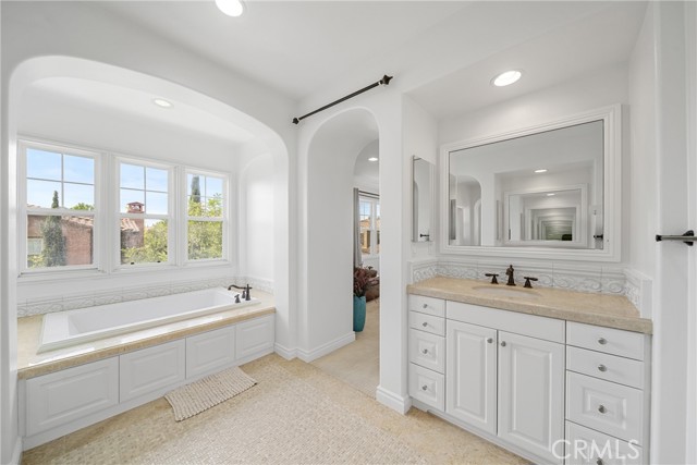Detail Gallery Image 23 of 36 For 28 Townsend, Irvine,  CA 92620 - 5 Beds | 5/1 Baths