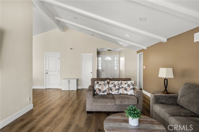 Detail Gallery Image 12 of 29 For 605 W Curie, Santa Ana,  CA 92707 - 4 Beds | 2 Baths