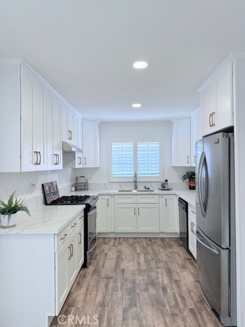 2690 Senasac Avenue, Long Beach CA: https://media.crmls.org/medias/f74ae702-c5ed-4f9d-aa24-ecbdd28fc868.jpg