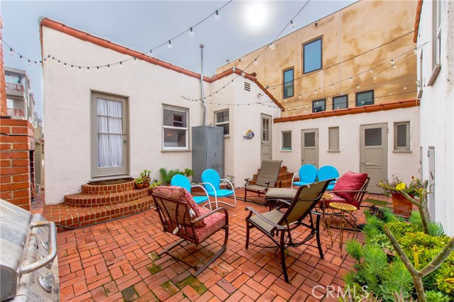 308 20th Place, Manhattan Beach, California 90266, 3 Bedrooms Bedrooms, ,2 BathroomsBathrooms,Residential,Sold,20th,SB17026923