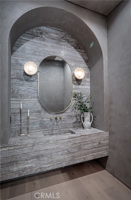 Detail Gallery Image 12 of 34 For 4830 Valjean Ave, Encino,  CA 91436 - 5 Beds | 5/1 Baths