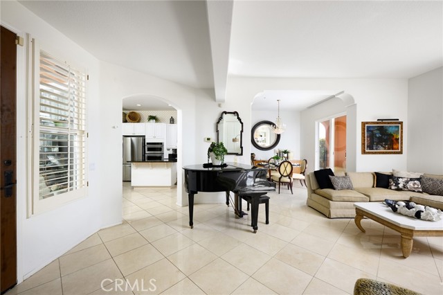 11 Classico Drive, Newport Coast CA: https://media.crmls.org/medias/f74b46e3-b964-414b-9219-1ed9b4e3f596.jpg
