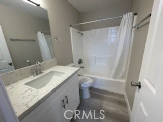 Detail Gallery Image 5 of 8 For 8613 Cedar St #1/4,  Bellflower,  CA 90706 - 2 Beds | 1/1 Baths