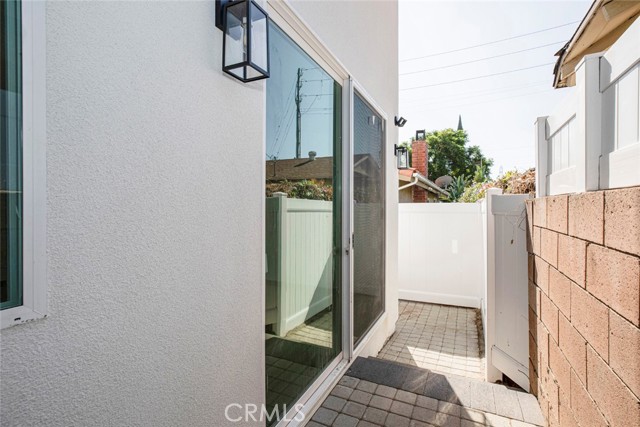 Detail Gallery Image 8 of 63 For 16701 Rinaldi St, Granada Hills,  CA 91344 - 3 Beds | 2/1 Baths