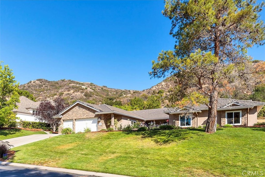 Sold: 38127 Silver Fox Court Murrieta CA 92562 5 Beds / 4 Full Sold: 38127 Silver Fox Court Murrieta CA 92562 5 Beds / 4 Full