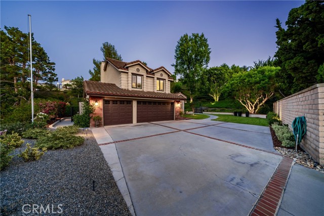 5347 E Big Sky Lane, Anaheim Hills CA: https://media.crmls.org/medias/f74df1a6-9597-4330-bce4-6776d083beb2.jpg