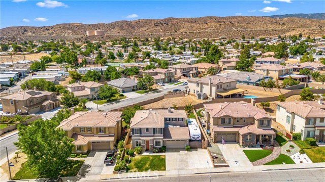 5080 Meadowsweet Drive, Palmdale CA: https://media.crmls.org/medias/f74f619e-e87e-4d01-aaef-07f36a1f70d3.jpg