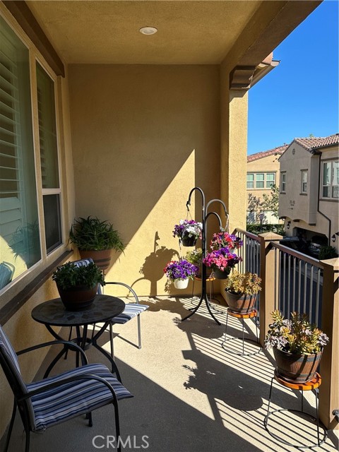227 Carlow, Irvine CA: https://media.crmls.org/medias/f74fd55e-de48-43f1-bc84-5661da74fda6.jpg