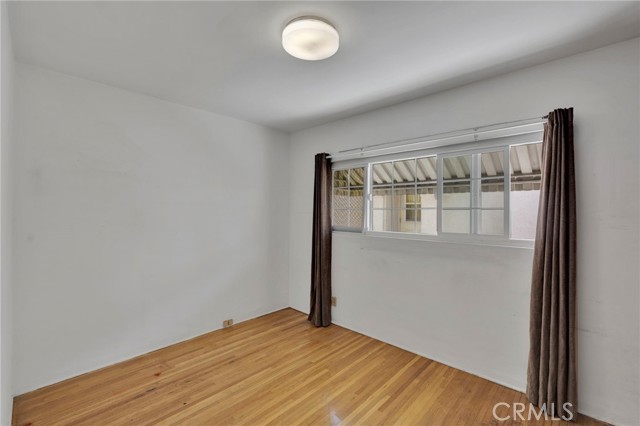 10125 Annetta Ave., South Gate CA: https://media.crmls.org/medias/f750929f-bf6e-4d09-b609-8446eb834292.jpg