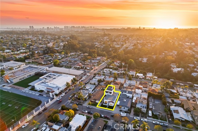 2920 Bancroft Street, San Diego CA: https://media.crmls.org/medias/f75097a1-e42c-4db0-82d9-84ab1217811b.jpg