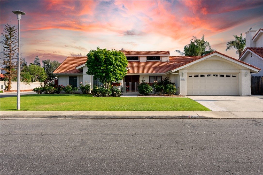 Detail Gallery Image 48 of 48 For 9701 Valley Forest Ct, Bakersfield,  CA 93311 - 4 Beds | 3 Baths