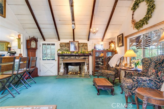 Image 11 of 66 For 39065 Oak Glen Road