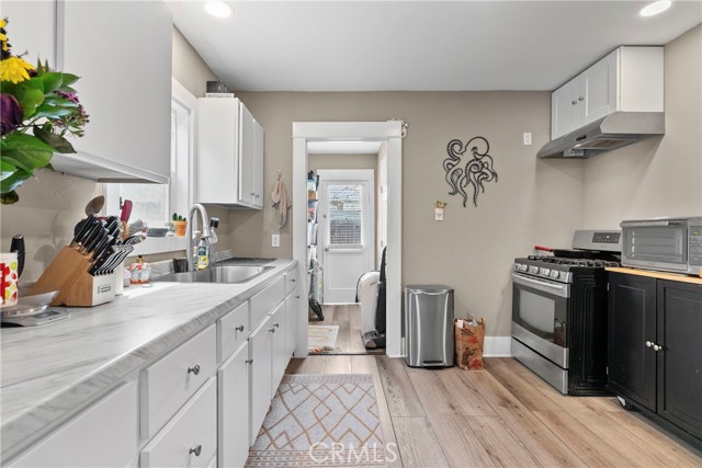 1515 S Walker Avenue, San Pedro CA: https://media.crmls.org/medias/f750eede-45df-4e9d-9dc0-81ecfc3b2a1f.jpg