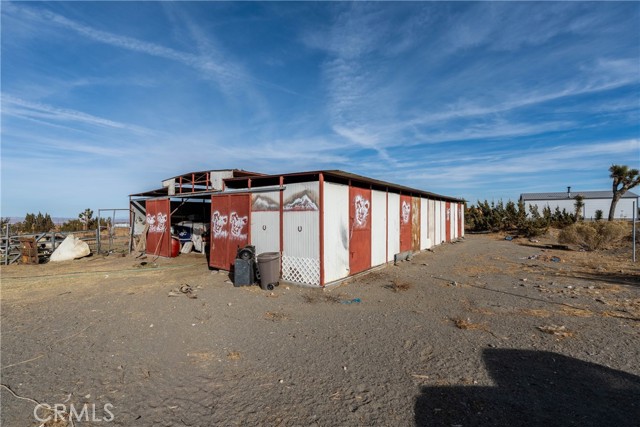 Detail Gallery Image 16 of 19 For 2964 Smoke Tree Road, Pinon Hills,  CA 92372 - 4 Beds | 2 Baths