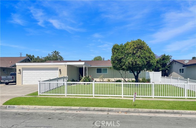 15751 S Myrtle Ave, Tustin, CA 92780