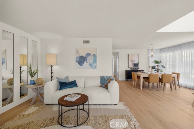 24572 Harbor View Drive, Dana Point CA: https://media.crmls.org/medias/f751a69d-9f58-4574-9568-ee9bdc61f0e7.jpg