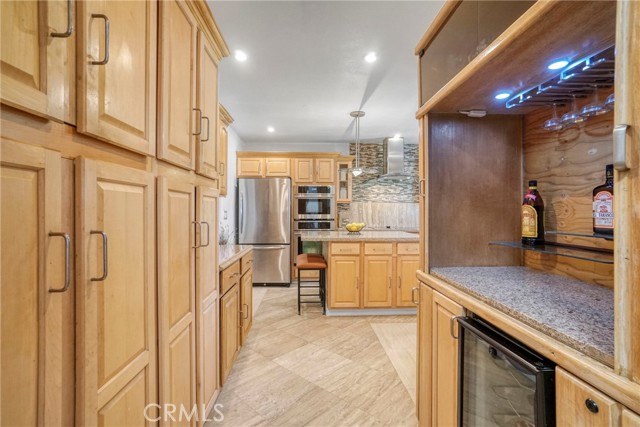 Detail Gallery Image 20 of 59 For 19120 Hartland St, Reseda,  CA 91335 - 5 Beds | 3 Baths
