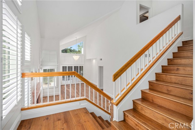 Detail Gallery Image 6 of 53 For 24526 Windsor Dr a,  Valencia,  CA 91355 - 3 Beds | 2/1 Baths