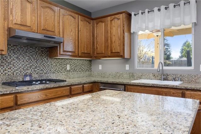 Detail Gallery Image 31 of 67 For 12809 Trafalgar Square, Bakersfield,  CA 93312 - 5 Beds | 3 Baths