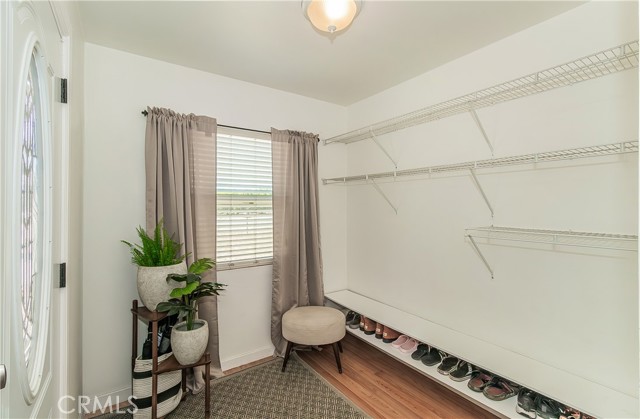 1492 W Sumner Avenue, Fresno CA: https://media.crmls.org/medias/f7539d91-483e-4b14-9c74-42a43faa8ab7.jpg