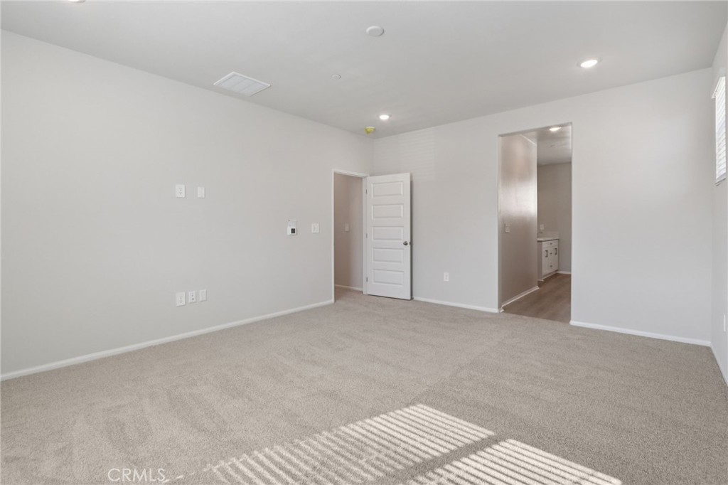 MLS #OC25222451 image #31