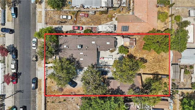8040 Troost Avenue, North Hollywood CA: https://media.crmls.org/medias/f755008c-952f-41c4-a707-92d55085bffe.jpg