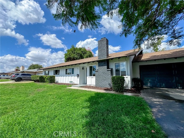 Detail Gallery Image 3 of 19 For 850 E Holly St, Rialto,  CA 92376 - 4 Beds | 2 Baths