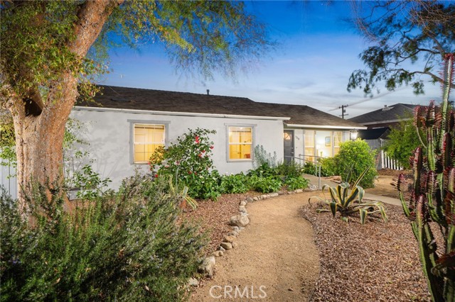 Detail Gallery Image 2 of 47 For 1219 Winston Ct, Upland,  CA 91786 - 4 Beds | 2 Baths