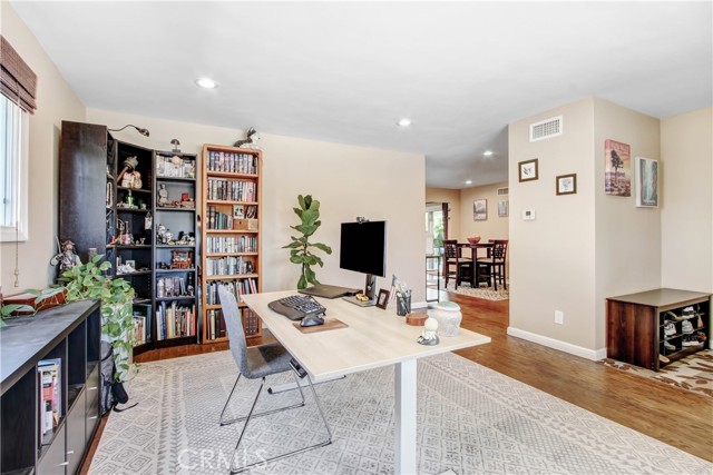 23741 Archwood Street photo 5