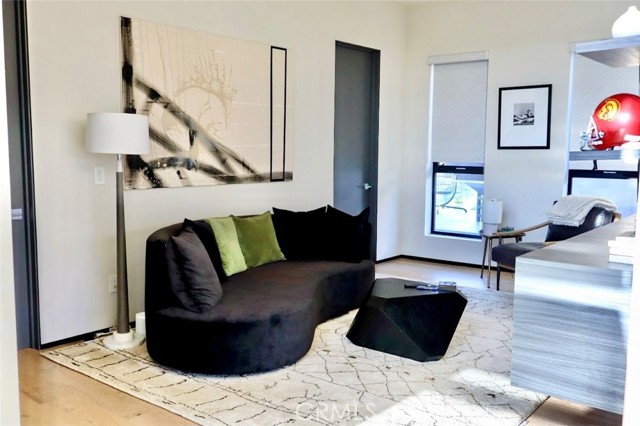 6430 Drexel AVE, Los Angeles CA: https://media.crmls.org/medias/f756f13f-f1a3-43fb-8906-9baad8d0cb72.jpg