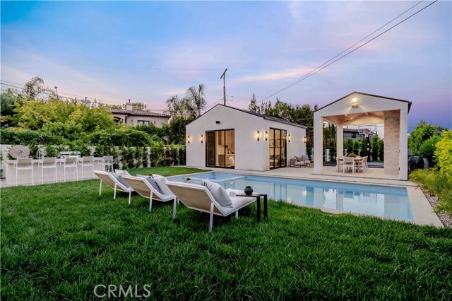Detail Gallery Image 35 of 37 For 16711 Moorpark St, Encino,  CA 91436 - 6 Beds | 6/1 Baths