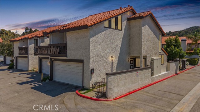 Detail Gallery Image 2 of 47 For 20931 Judah Ln #35,  Newhall,  CA 91321 - 2 Beds | 3 Baths