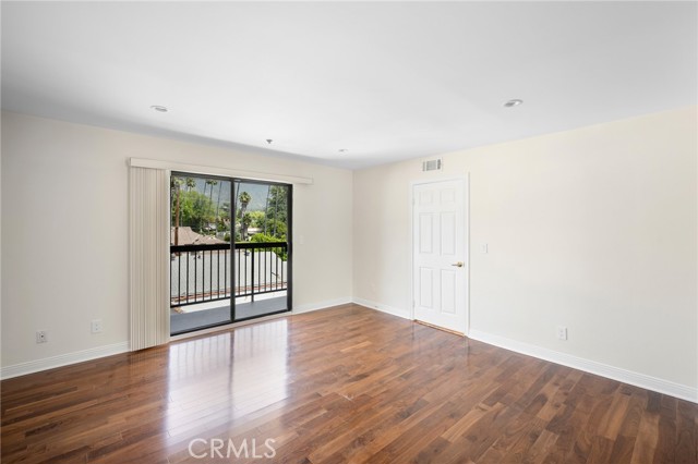 Detail Gallery Image 26 of 35 For 1165 Linden Ave a,  Glendale,  CA 91201 - 3 Beds | 3/1 Baths