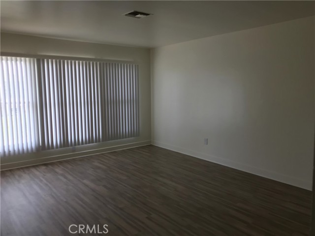 Detail Gallery Image 2 of 17 For 12081 Marigold Ave, Moreno Valley,  CA 92557 - 3 Beds | 1 Baths