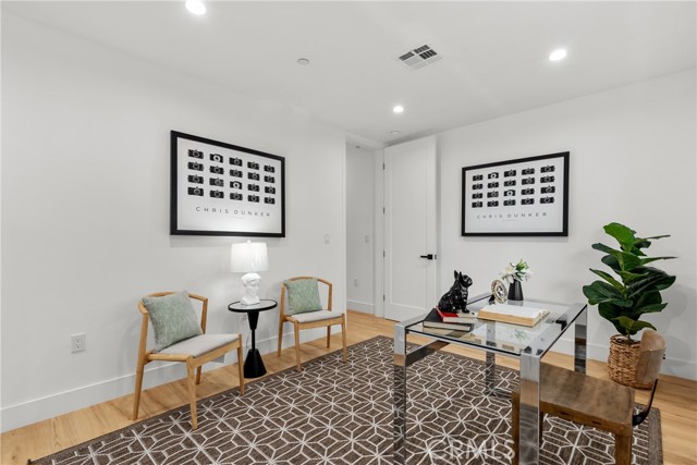 201 S Westlake Ave, Los Angeles CA: https://media.crmls.org/medias/f7591891-cde3-4bd4-9f86-c04f9e0f854f.jpg