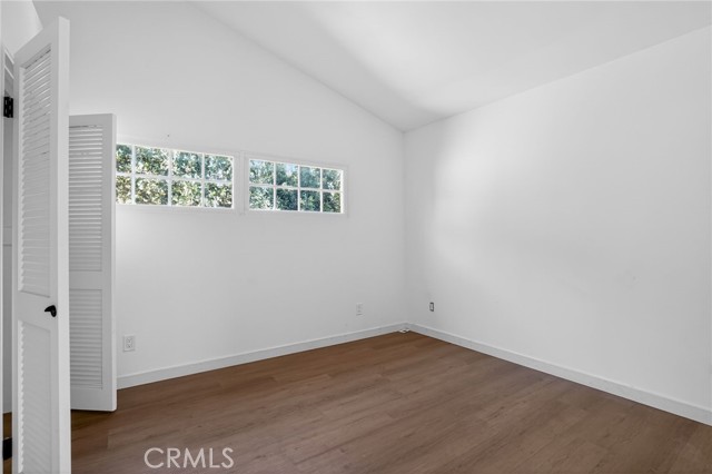 Detail Gallery Image 5 of 16 For 2010 Linden Ave, Venice,  CA 90291 - 2 Beds | 2 Baths