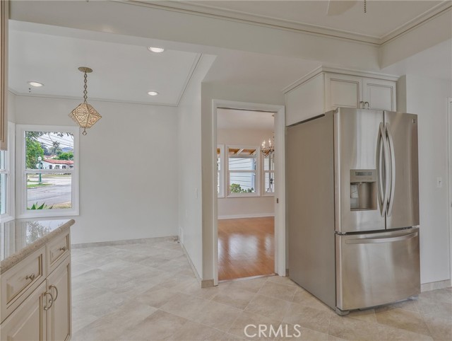 1017 Cordova Avenue, Glendale CA: https://media.crmls.org/medias/f759a73c-1e6f-45ef-a78e-ff998003d59b.jpg